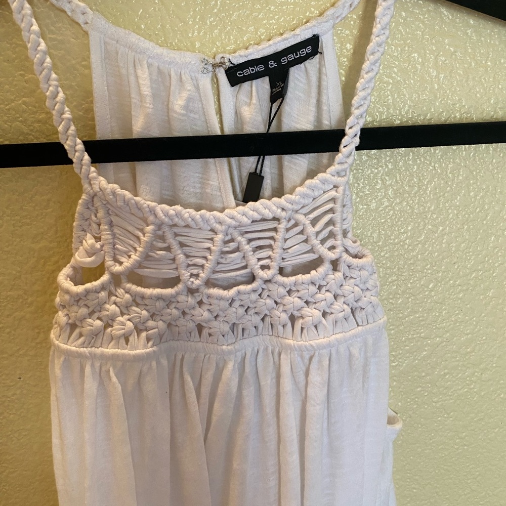 COPY - NWT, WHITE HALTER TOP/CABLE & GAGE, XL